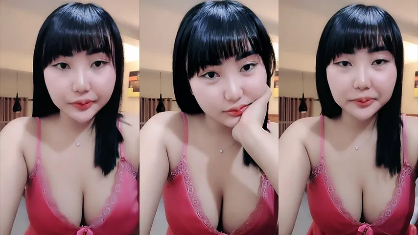 Bokep Indo Host Montok Belahan Nenen Mulus