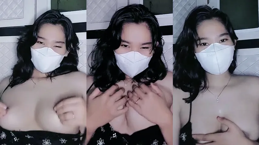 Kakak Rara Remas Tetek Desah Mango